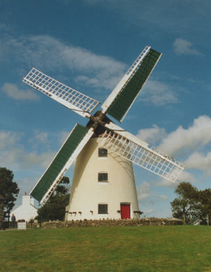 Melin Llynnon Mill, Ynys Môn Anglesey. Photo: © 2000 D. Perkins.