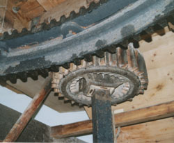 The great spur wheel driving a stone nut at Melin Llynnon. Photo: © 2000 D. Perkins.