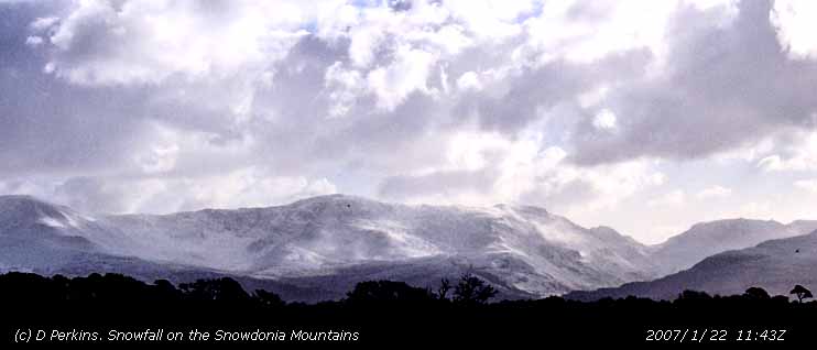 Snowfall on Carneddau, Glyders  and  Y Garn on 22 January 2007.