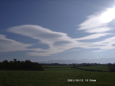 Lee-wave clouds over Llansadwrn on 12 October 2001
