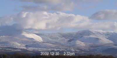 Snow at 1333 GMT on 30 December 2001. View is of an icy Ysgolion Duon (Black Ladders) between Carnedd Llewelyn (L) and Carnedd Dafydd (R).