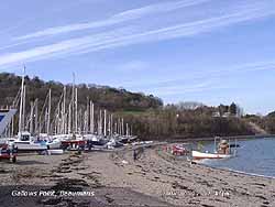 Expanded contrails and cirrus clouds over Gallows Point, Beaumaris.
