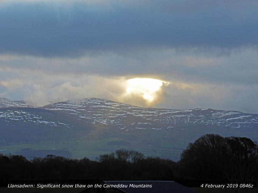 There had been a significant thaw of lying snow on the Carneddau.
