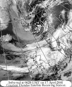Infra-red at 0628 GMT on 17 Apr 2001; Image courtesy of University of Dundee, Scotland.